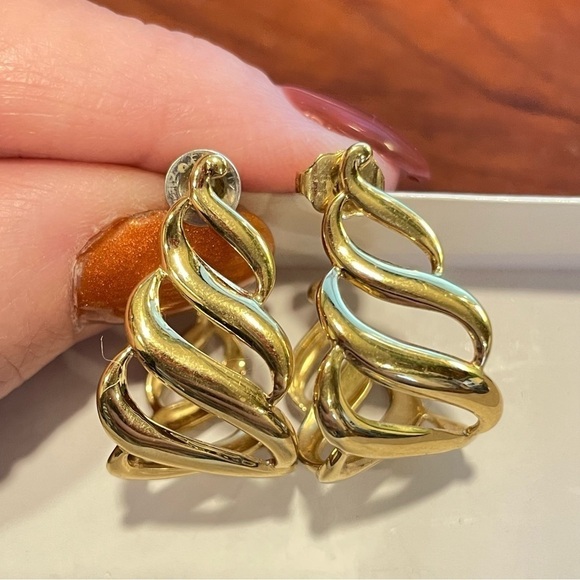 Swirled openwork statement half hoops gold earrings vintage fashion spectacular - Picture 1 of 6
